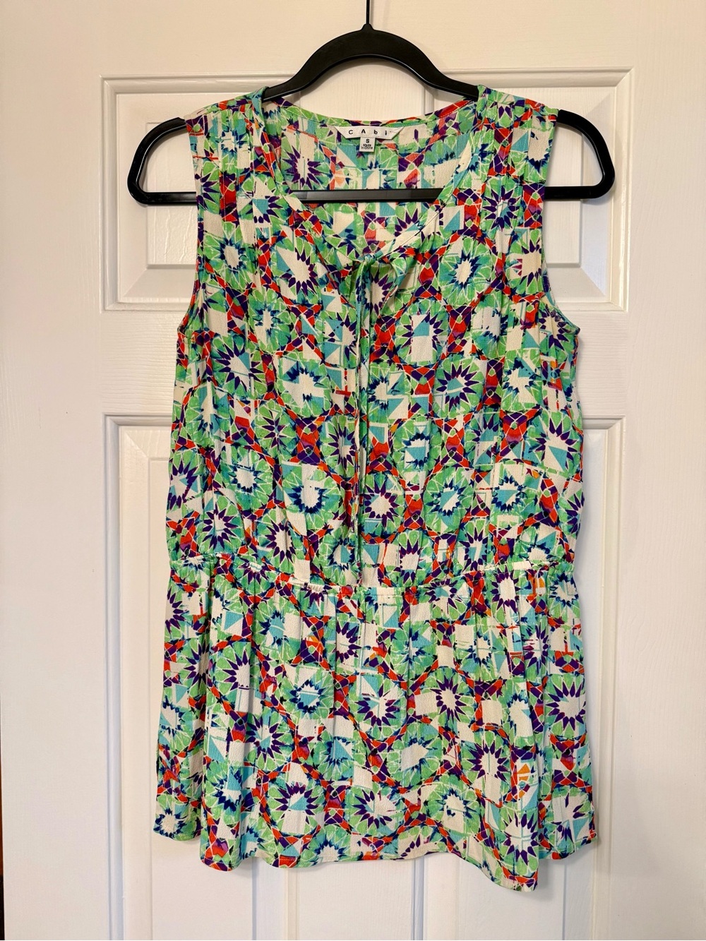 CAbi style 316 Kaleidoscope Sleeveless Blouse Size Small